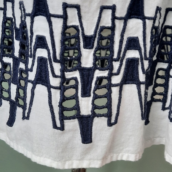 White sundress with embroidery - Picture 2 of 4